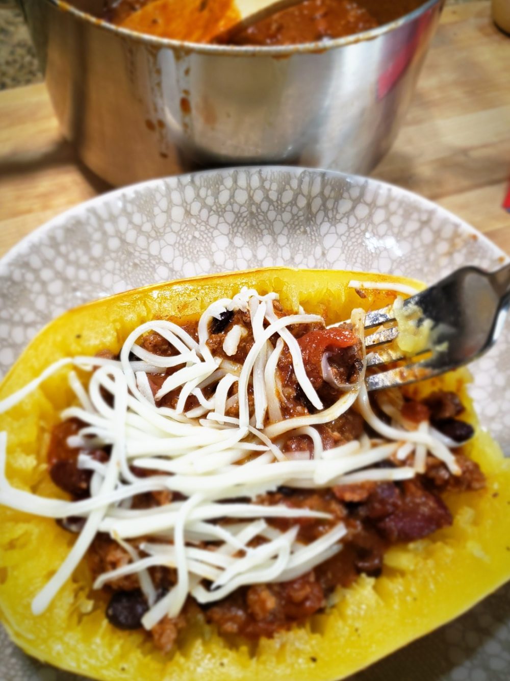 Chili in Spagettti Squash Boats