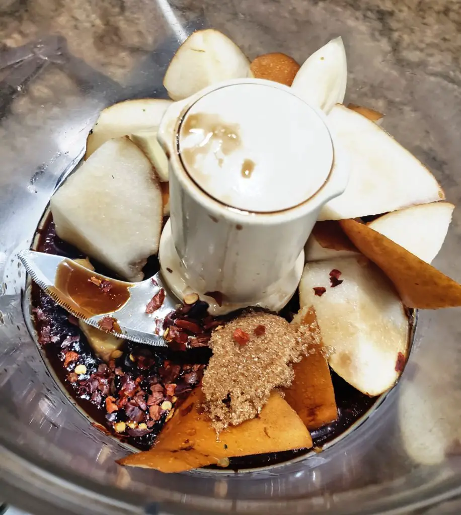 marinade with pears, brown sugar, soy sauce, sesame oil, ginger, red pepper