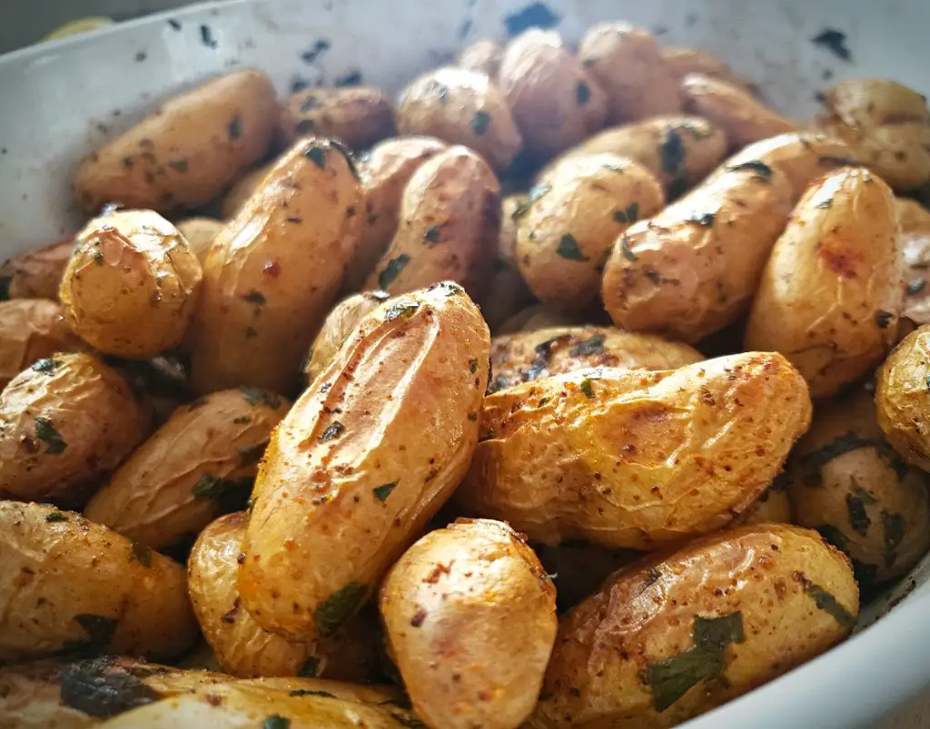 roasted golden brown fingerling potatoes
