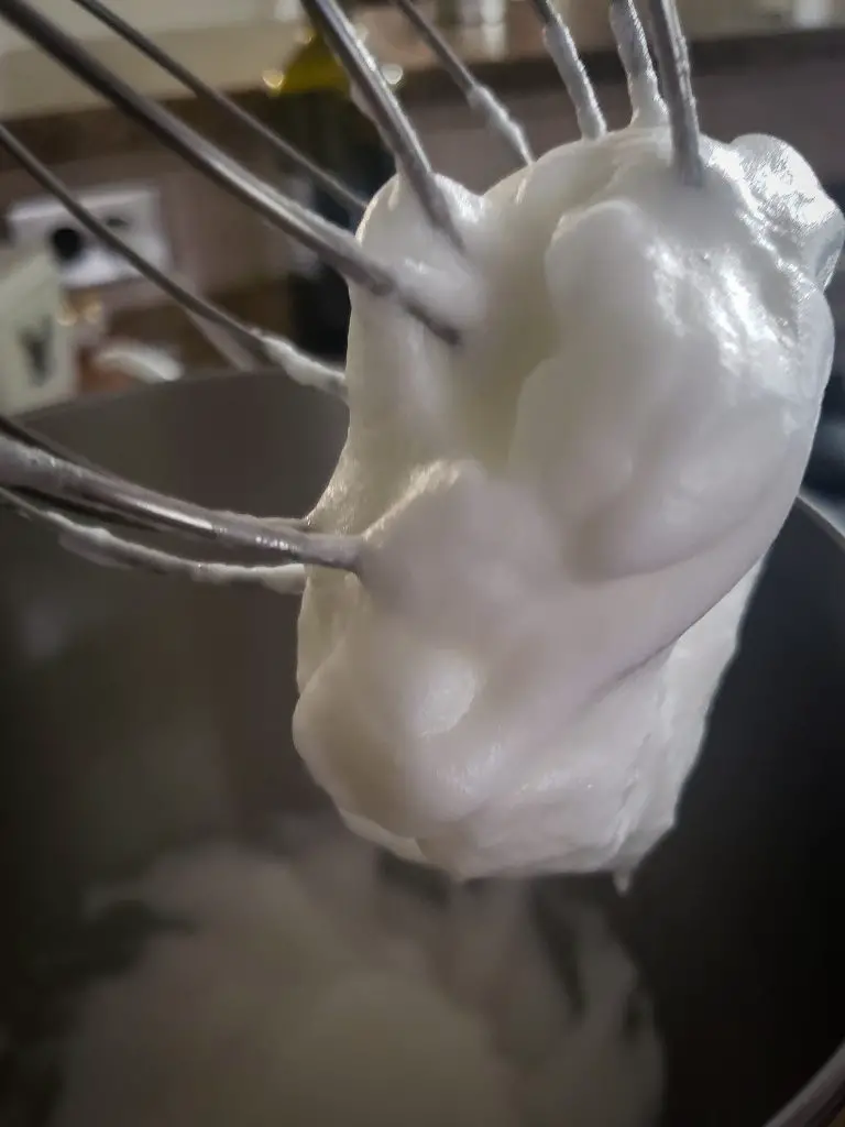 soft peaks whisk egg whites to make dark chocolate mousses